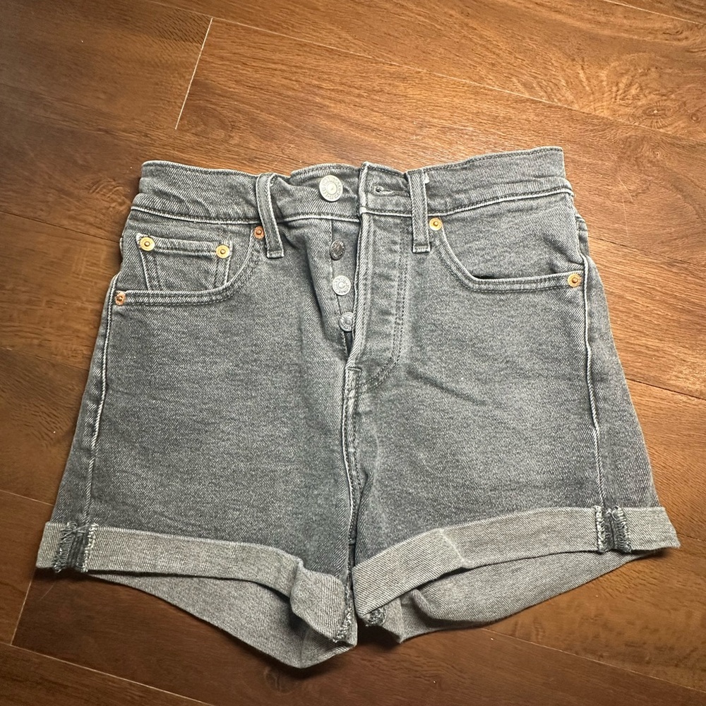 Levis women’s shorts
